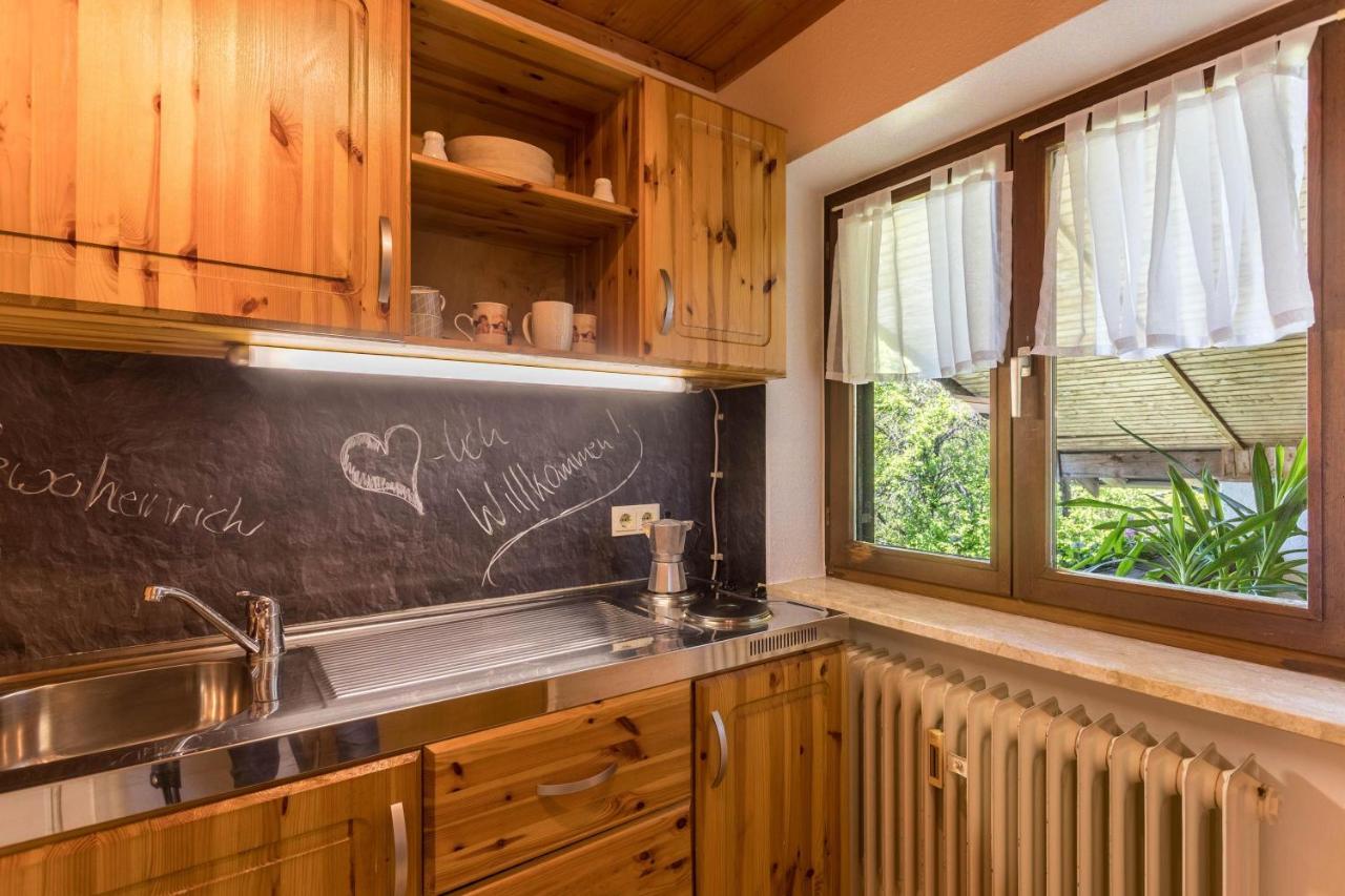 Heinrich Apartment *